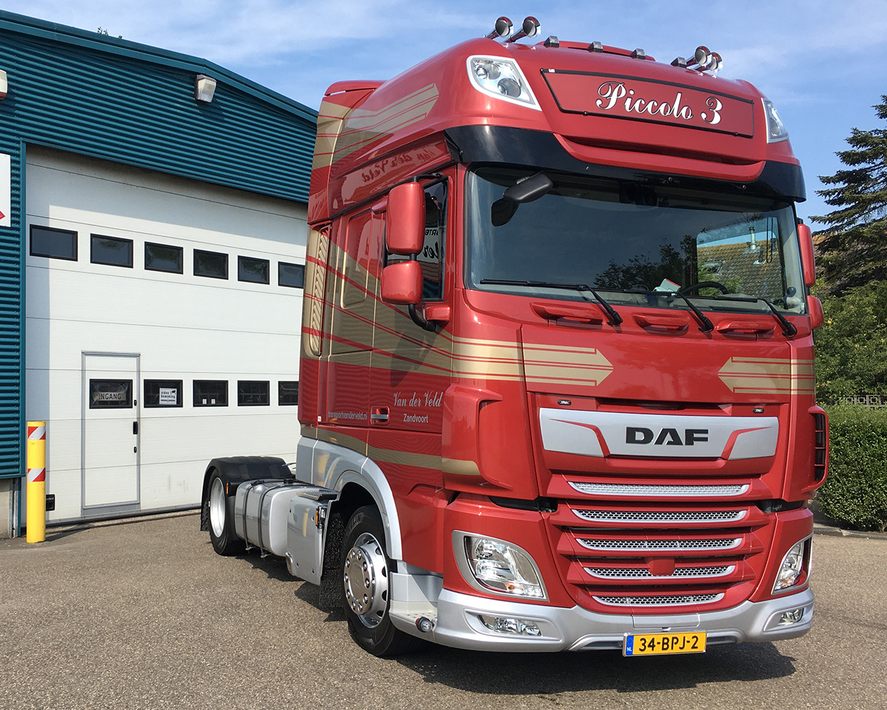 Met Trots Geleverd Door Truckland